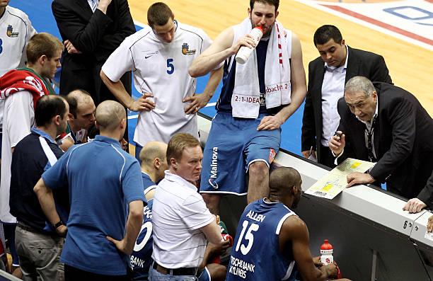 摊手抱怨 摊手抱怨